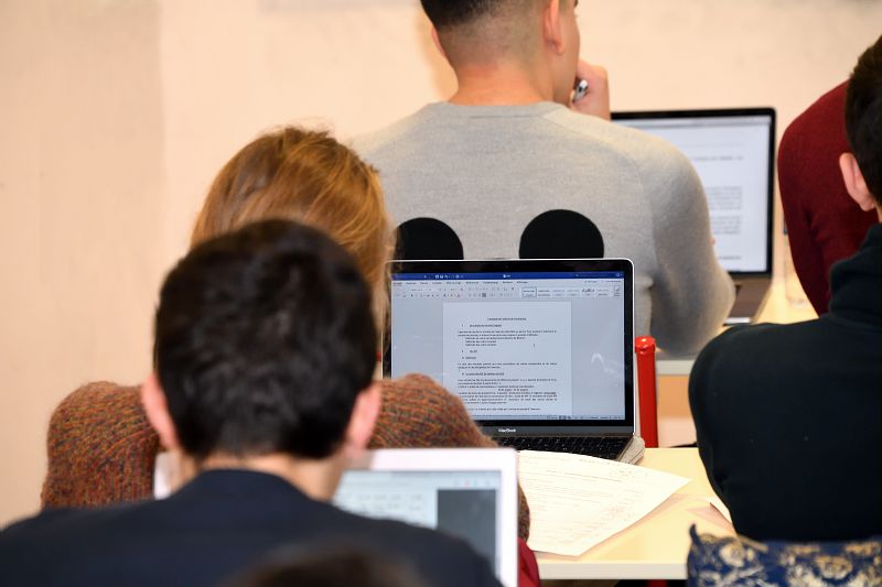 Eleves en cours a l'Intec